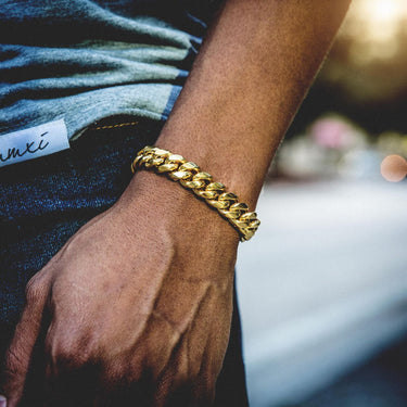 Signature Cuban Link Bracelet in Yellow Gold - 12mm