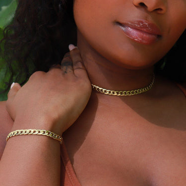 Figaro Choker in Yellow Gold