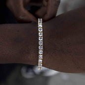 Round Cut Tennis Bracelet in Yellow Gold - 5mm