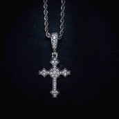 Micro Celtic Cross V.3 in White Gold